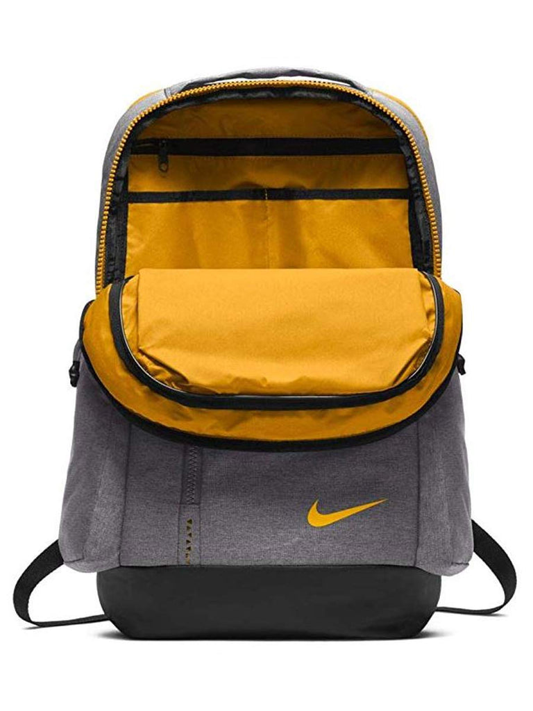semafor abort Udvinding Nike Vapor Power Training Backpack ,Gray ,Medium– backpacks4less.com